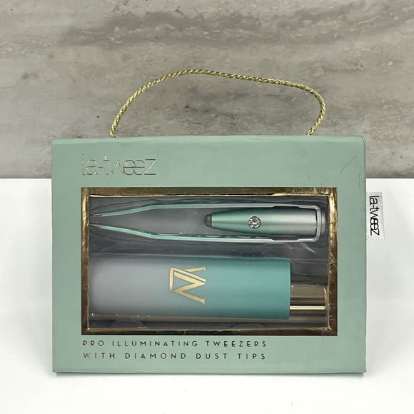LaTweez Pro Illuminating Tweezers - Picture 2 of 6